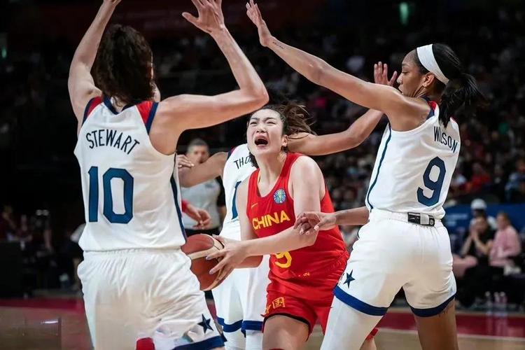 中国女篮vs美国全场比分