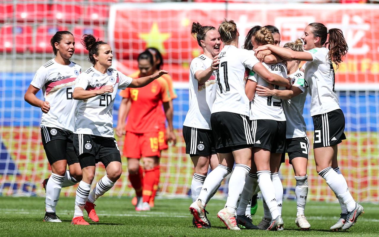 中国vs德国女足足球比赛
